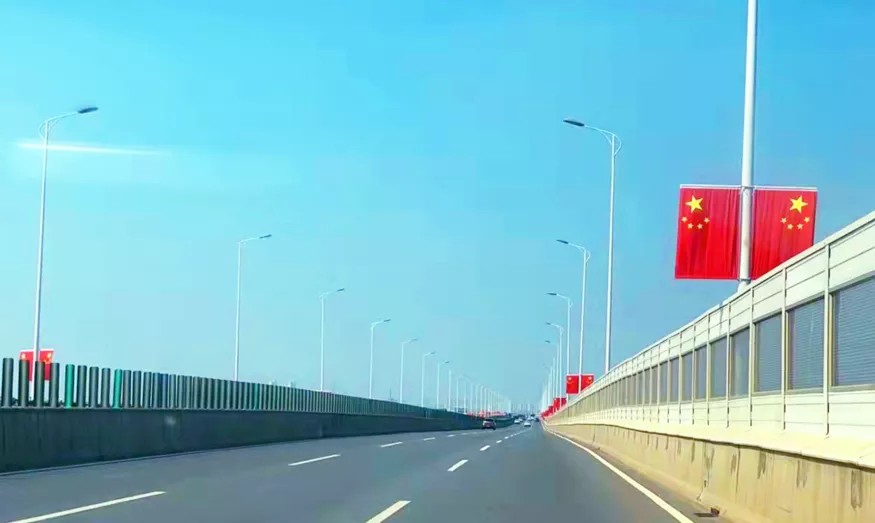 【為群眾辦實(shí)事】迎國慶！南昌城投運(yùn)管公司彰顯國企擔(dān)當(dāng) 做好“穩(wěn)安全、保暢通、強(qiáng)服務(wù)”工作